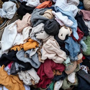 Peau de mouton ou similicuir PU : lequel est le plus écologique ?
