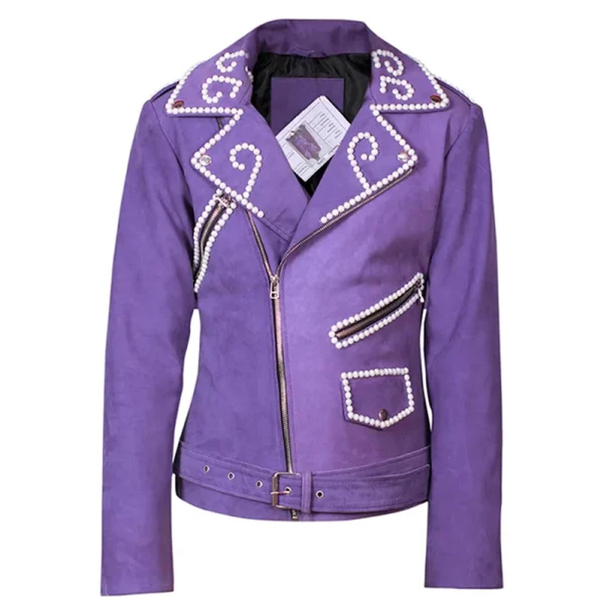 Veste de motard en peau de mouton violette pour femme avec détails cloutés en métal